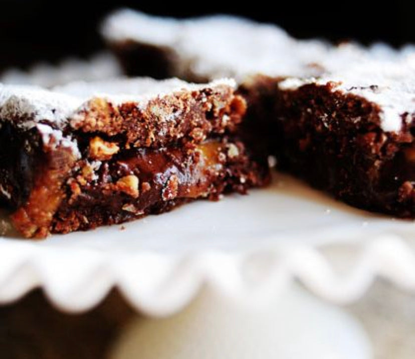 Caramel Pecan Brownies (vegan o)